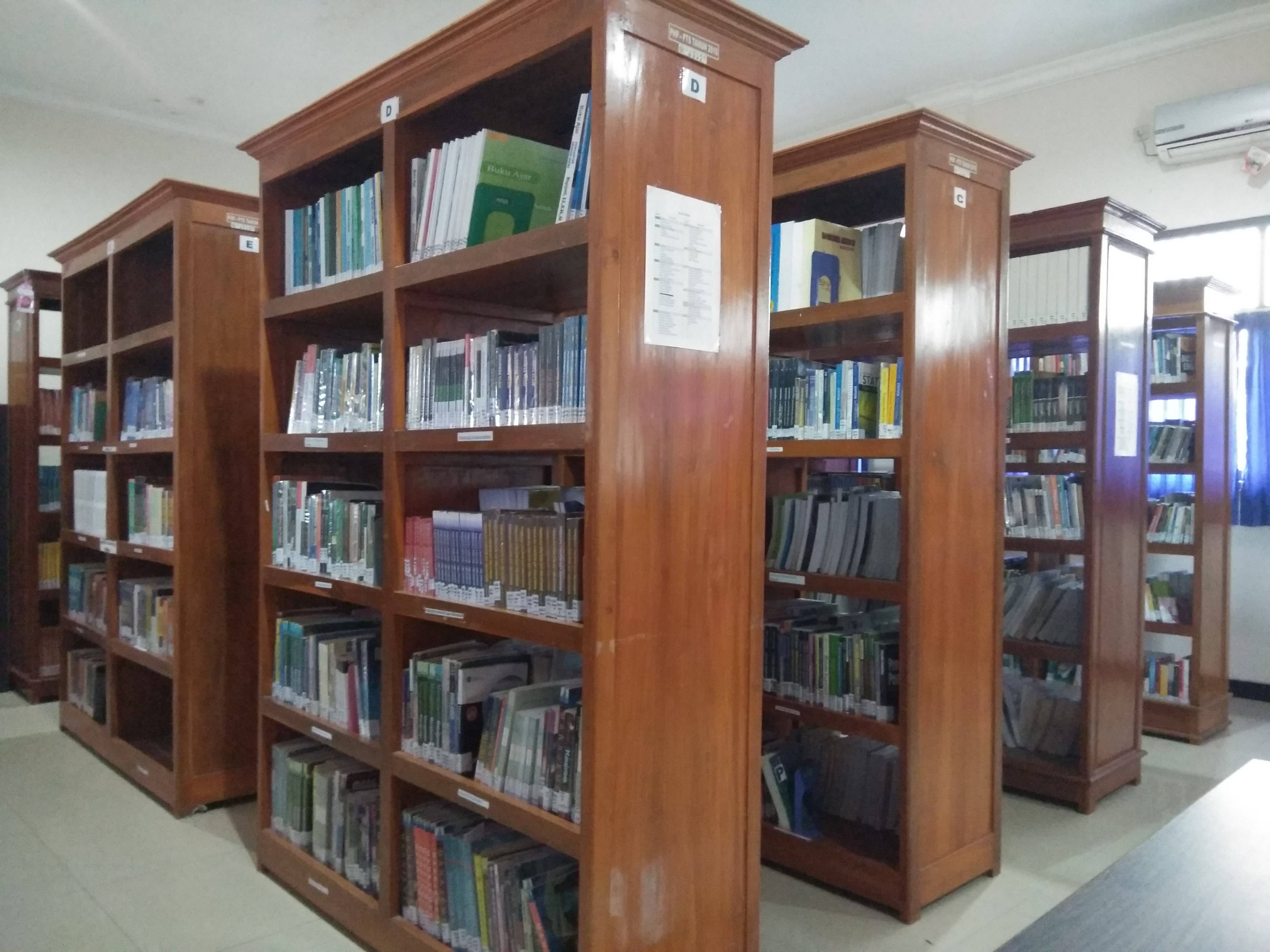 Free HTML5 Bootstrap Template by FreeHTML5.co