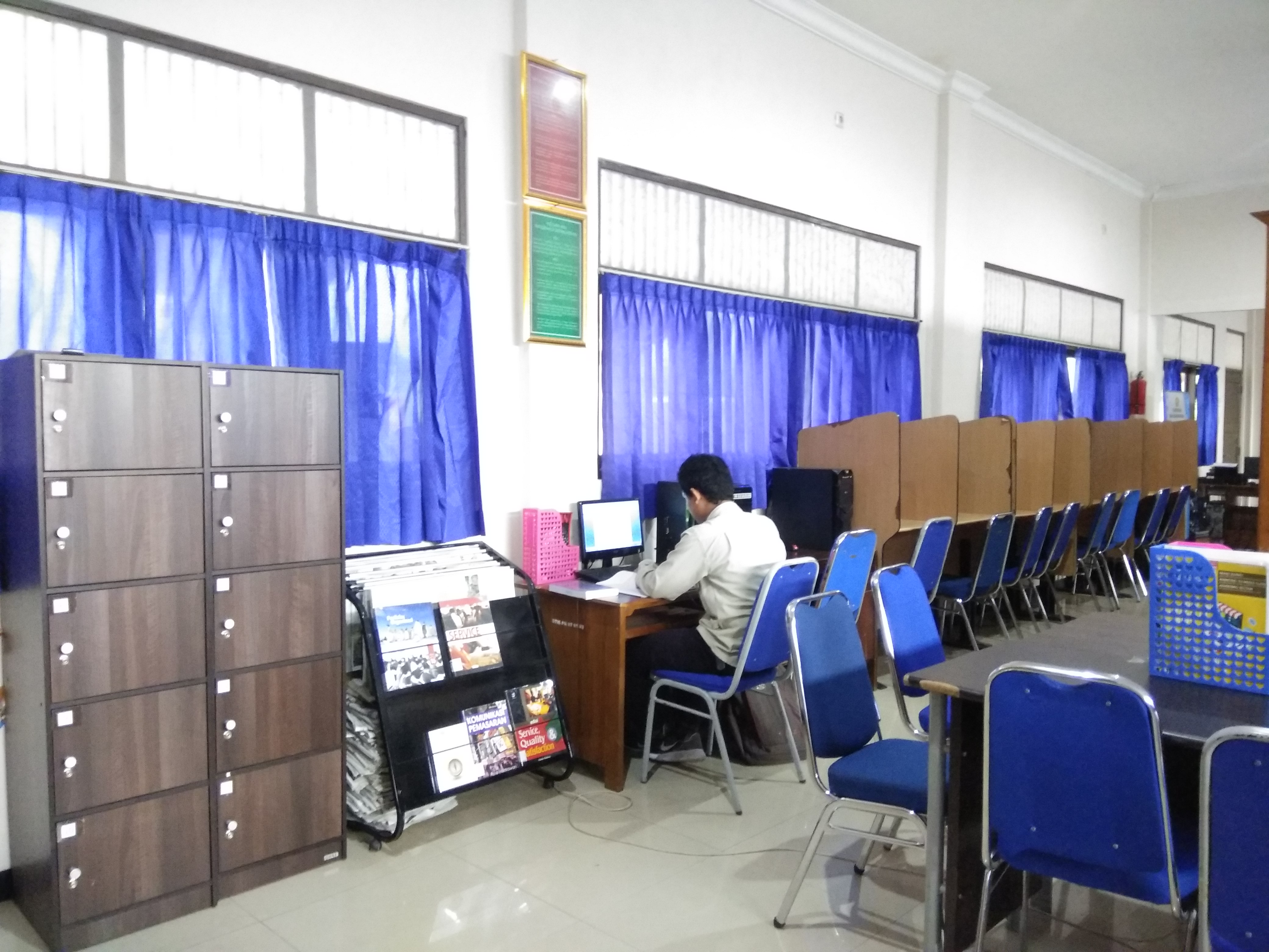 Free HTML5 Bootstrap Template by FreeHTML5.co